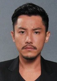 张颕康
